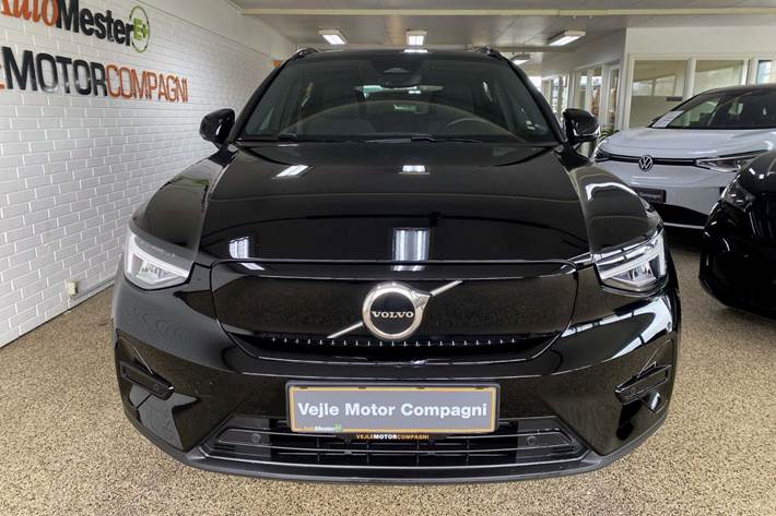 Sort Volvo XC40 fra 2023