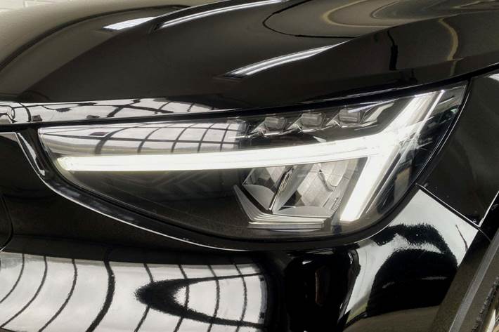 Sort Volvo XC40 fra 2023