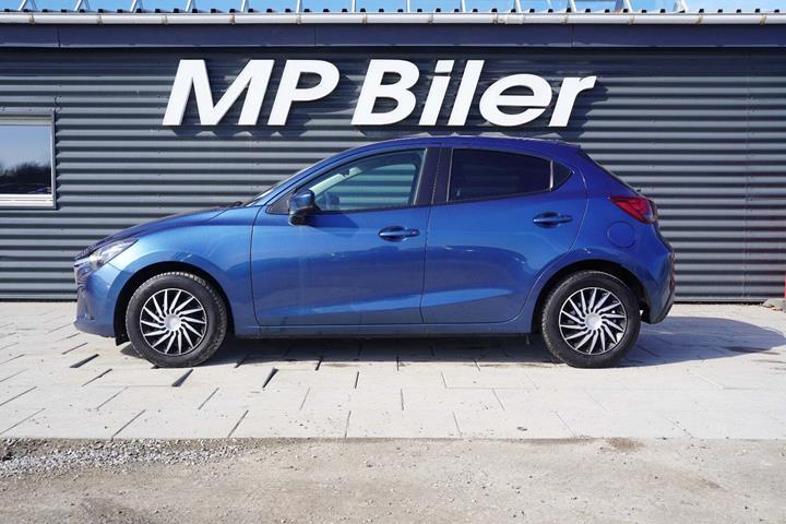 Blå Mazda 2 fra 2019