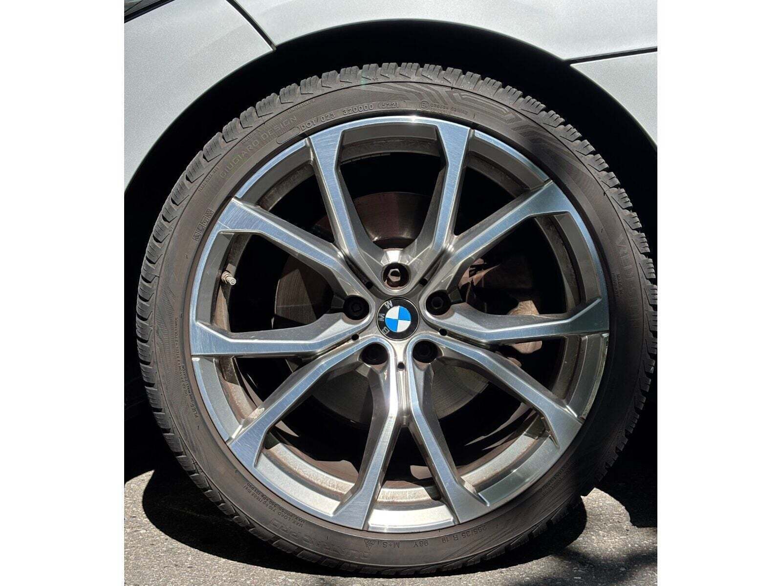 Sølv BMW Z4 fra 2019