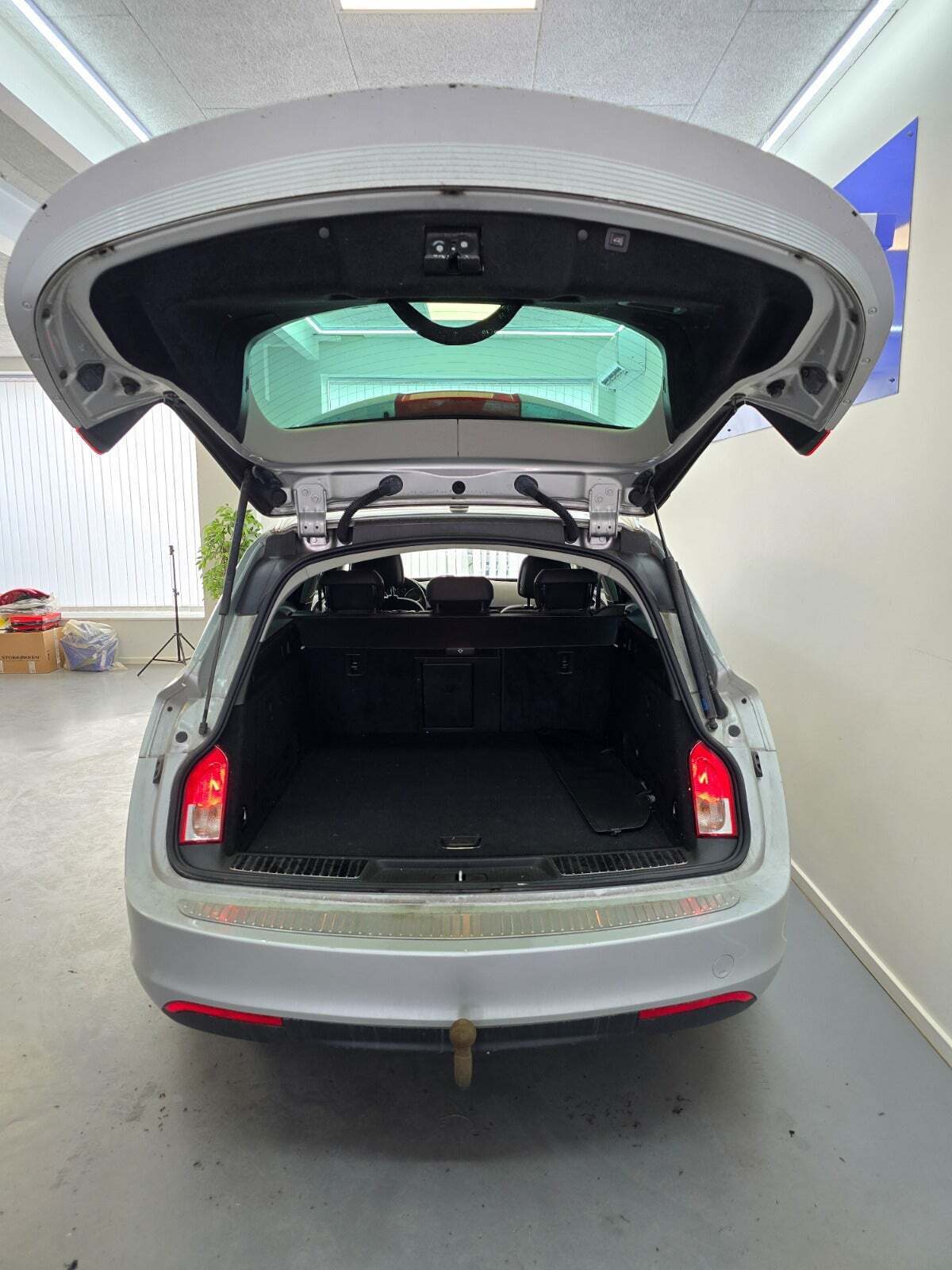 Sølv Opel Insignia fra 2012