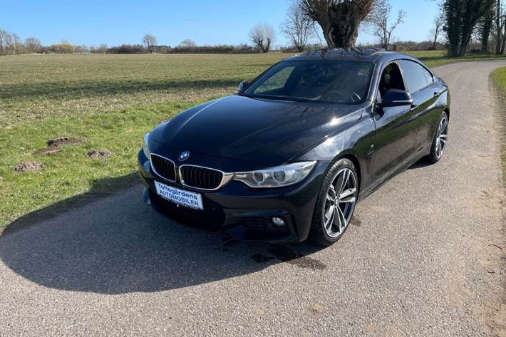 Blå BMW 428i fra 2016