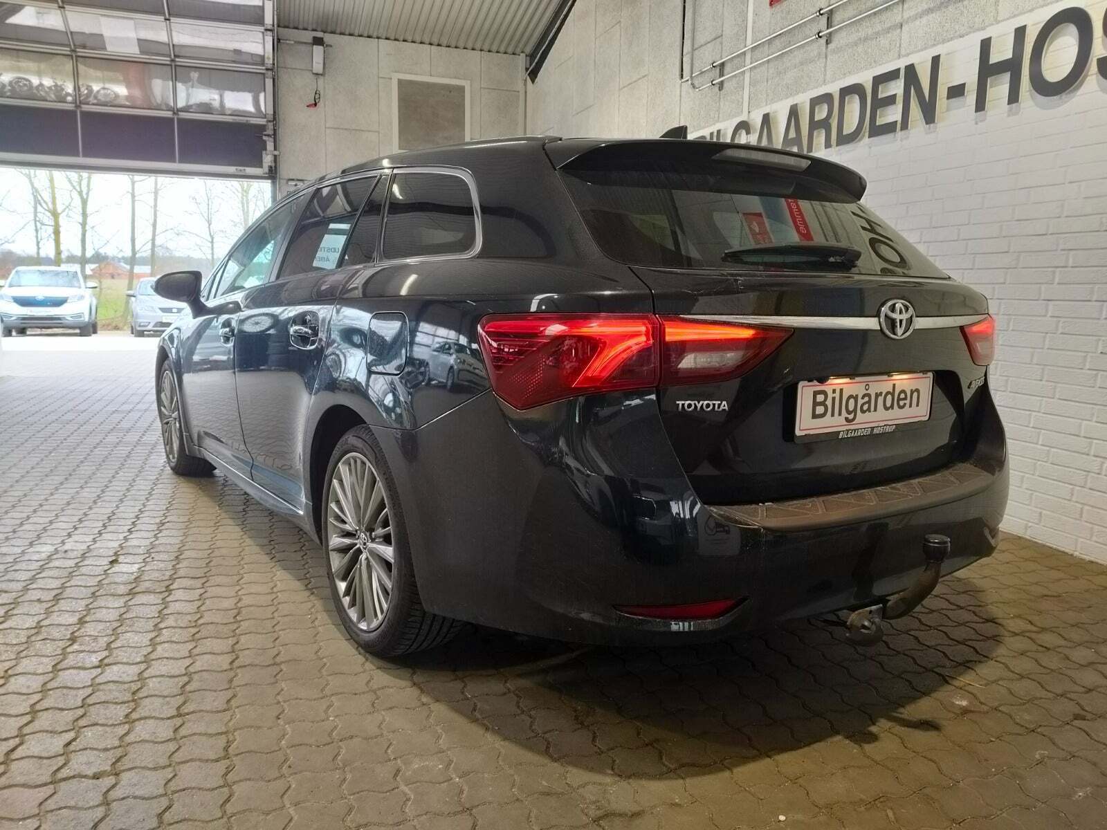 Toyota Avensis 1,8 VVT-i T1 Touring Sports