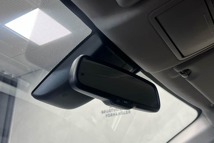 Grå Toyota RAV4 fra 2018