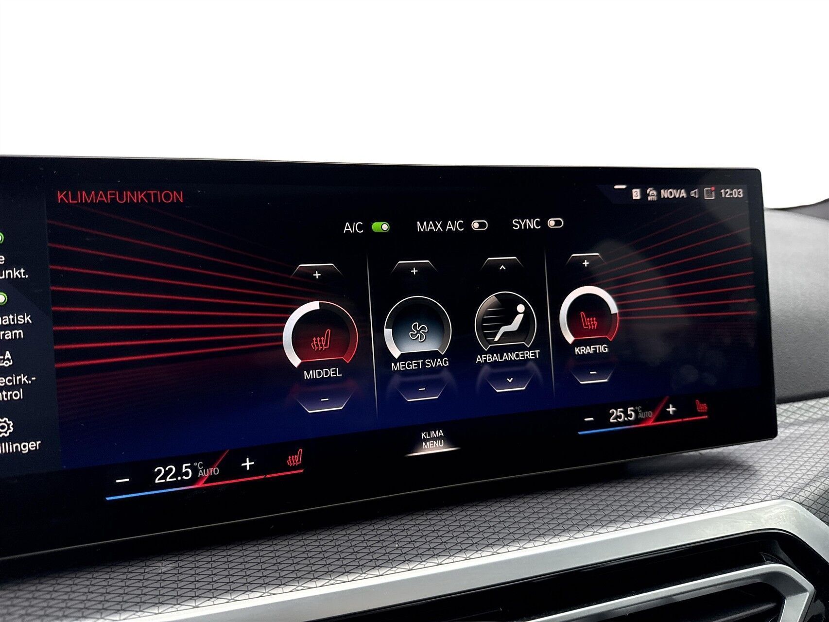 Grå BMW i4 fra 2023