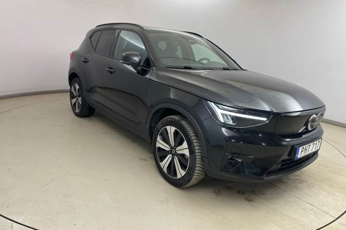 Sort Volvo XC40 fra 2023