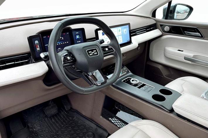 Grå Aiways U5 fra 2023