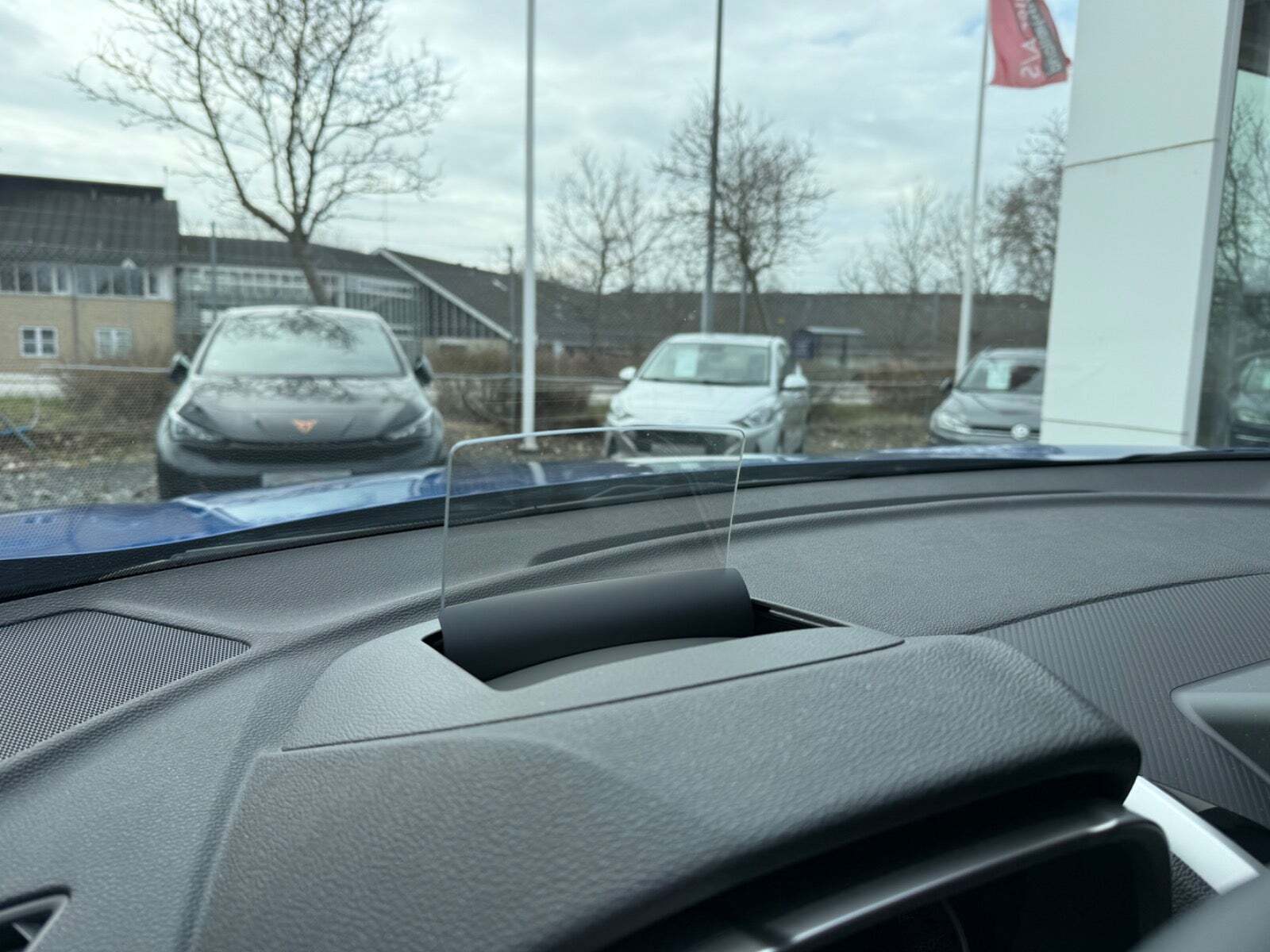 Blå Mitsubishi Eclipse Cross fra 2021