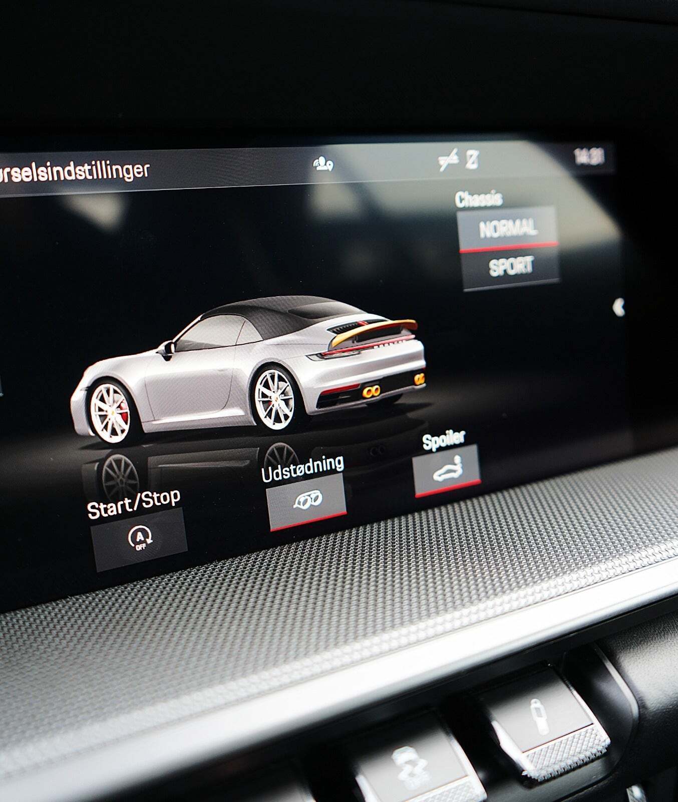 Sort Porsche 911 Carrera S fra 2019