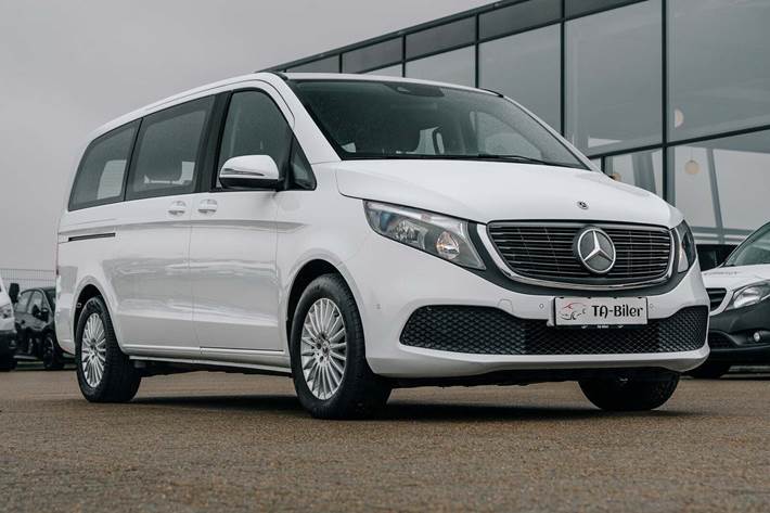Hvid Mercedes EQV300 fra 2023