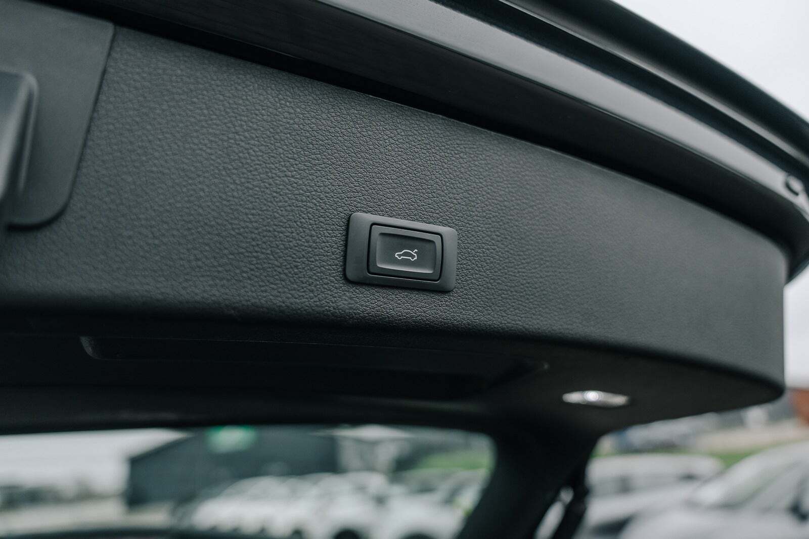 Sort Audi e-tron fra 2021