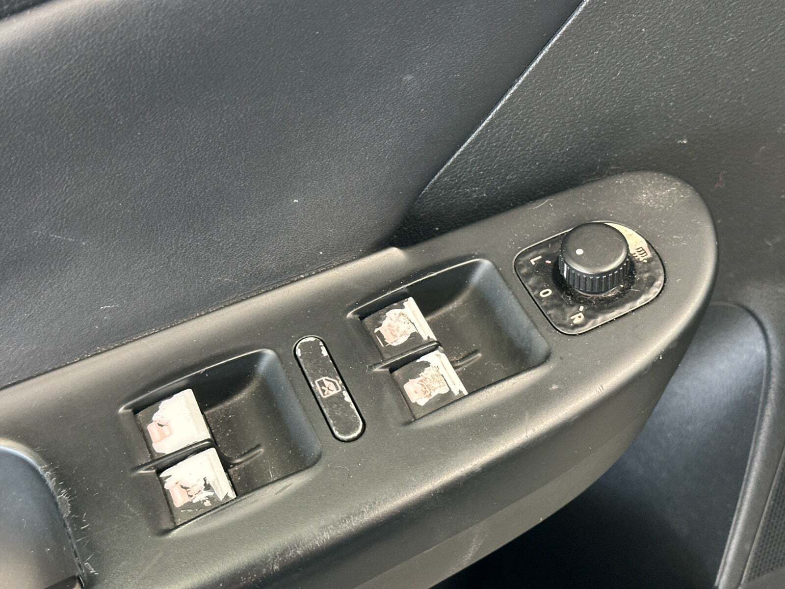 Sølv VW Passat fra 2005