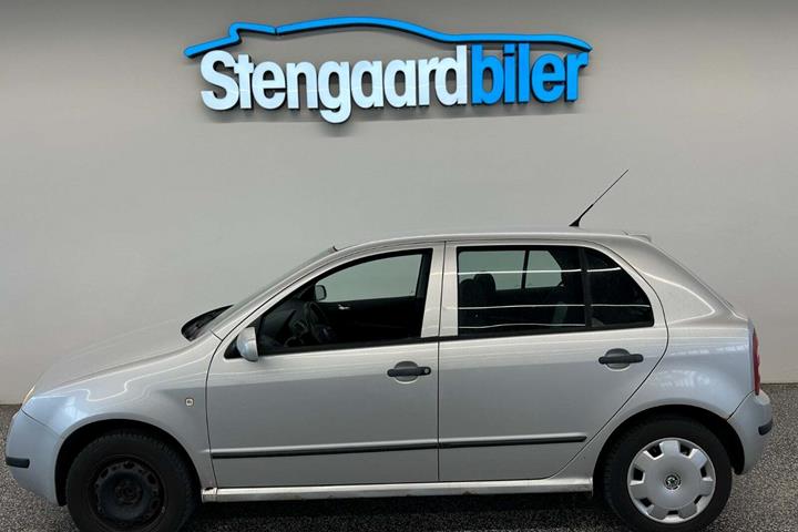 Sølv Skoda Fabia fra 2004