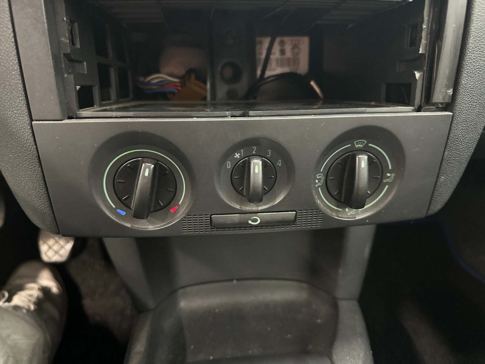 Sølv Skoda Fabia fra 2004