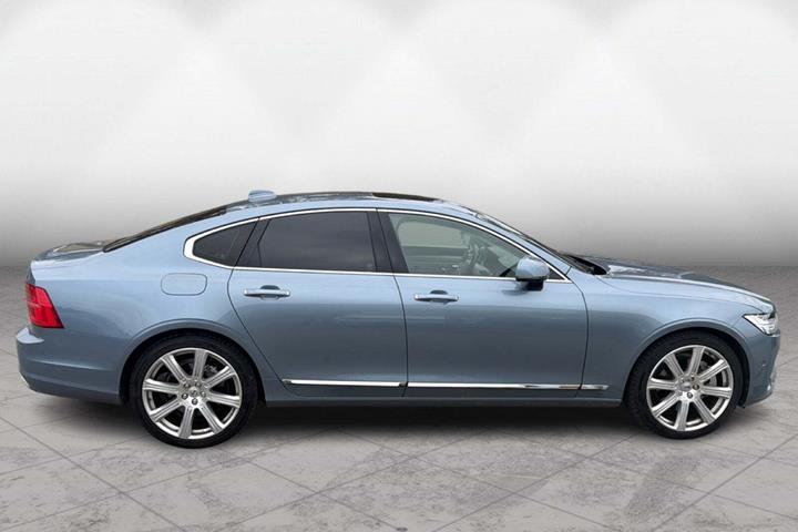 Blå Volvo S90 fra 2016
