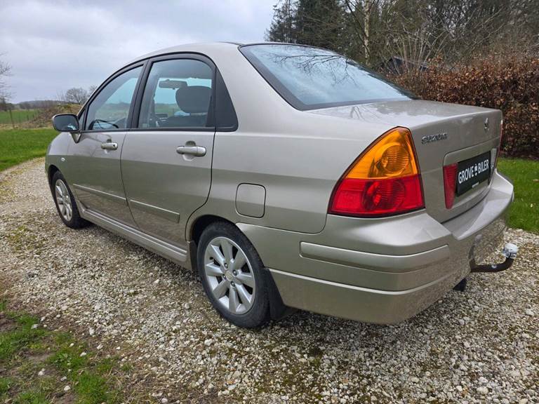 Suzuki Liana 1,6 GLS