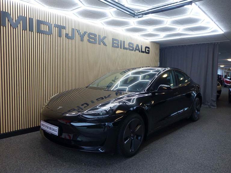 Tesla Model 3 Standard Range+ RWD