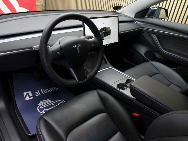 Tesla Model 3 Standard Range+ RWD