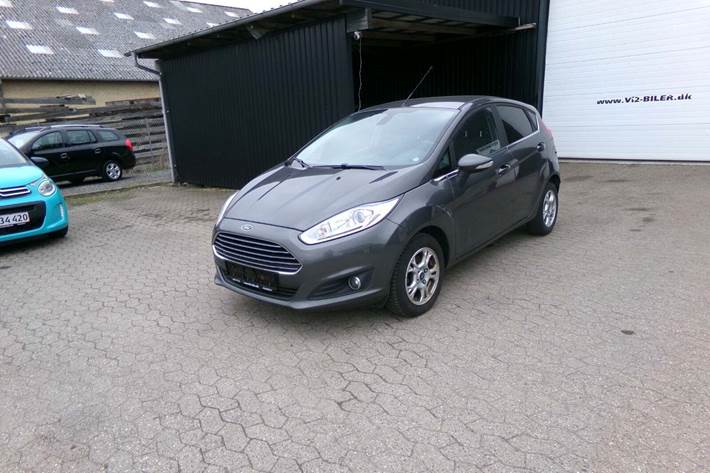 Grå Ford Fiesta fra 2016