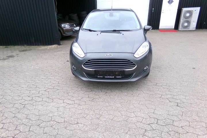 Grå Ford Fiesta fra 2016