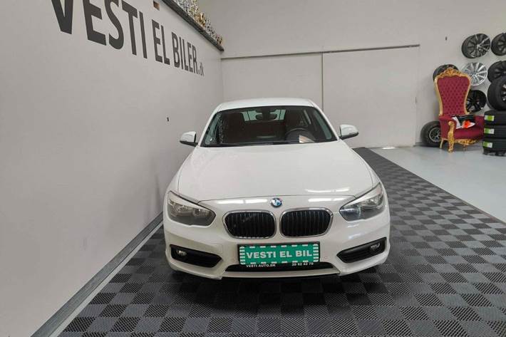 Hvid BMW 118d fra 2017