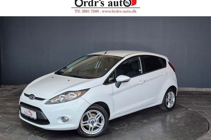 Hvid Ford Fiesta fra 2012