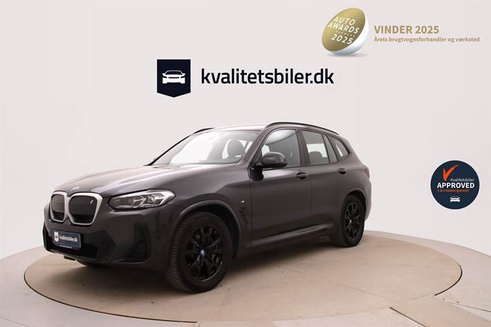 Grå BMW iX3 fra 2022