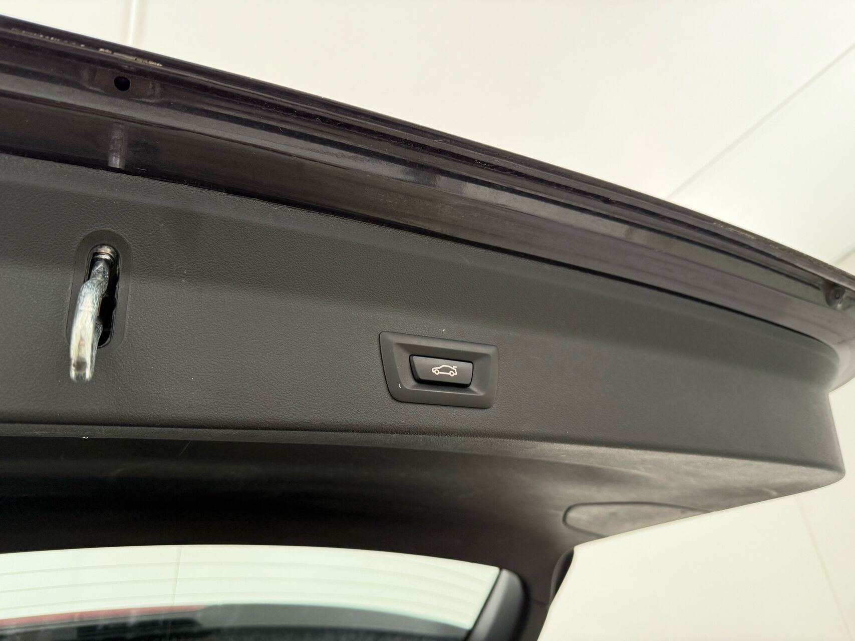 Grå BMW iX3 fra 2022