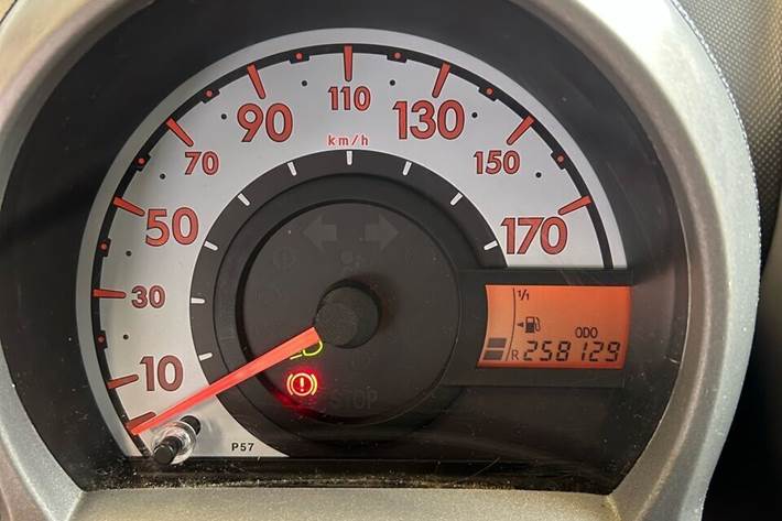 Sort Toyota Aygo fra 2012