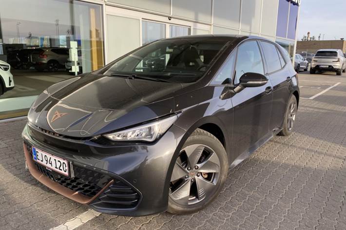 Grå Cupra Born fra 2024