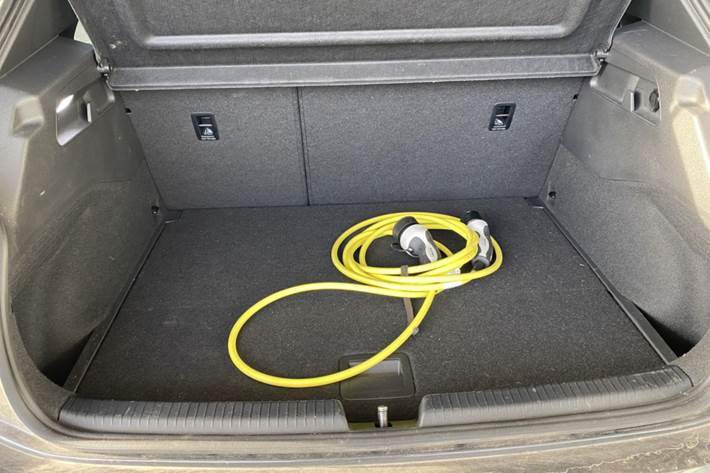 Grå Cupra Born fra 2024