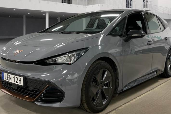 Grå Cupra Born fra 2024