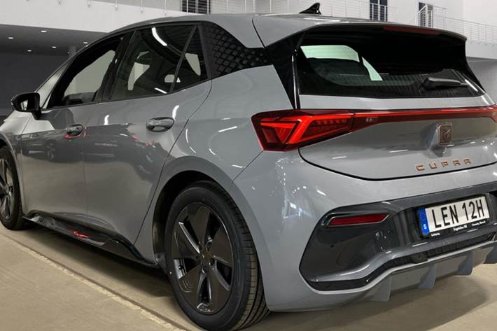Grå Cupra Born fra 2024