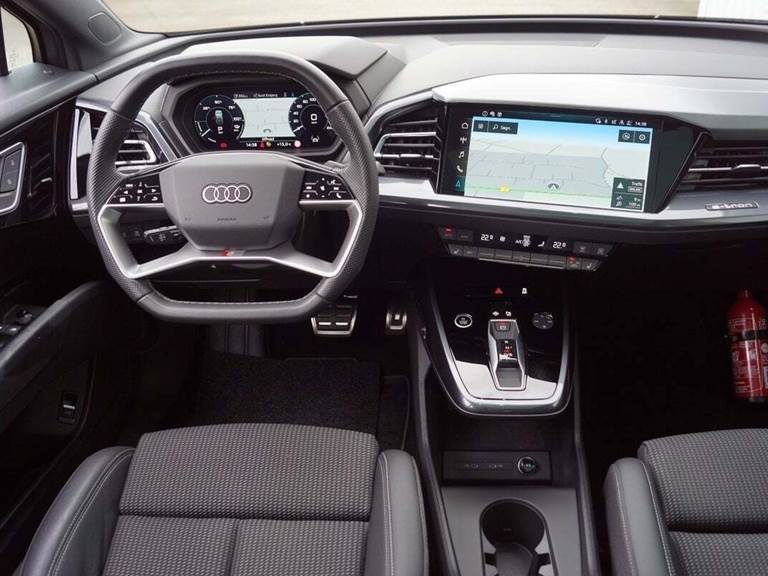 Audi Q4 e-tron 45 S-line
