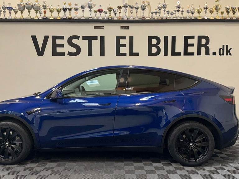 Tesla Model Y Long Range RWD
