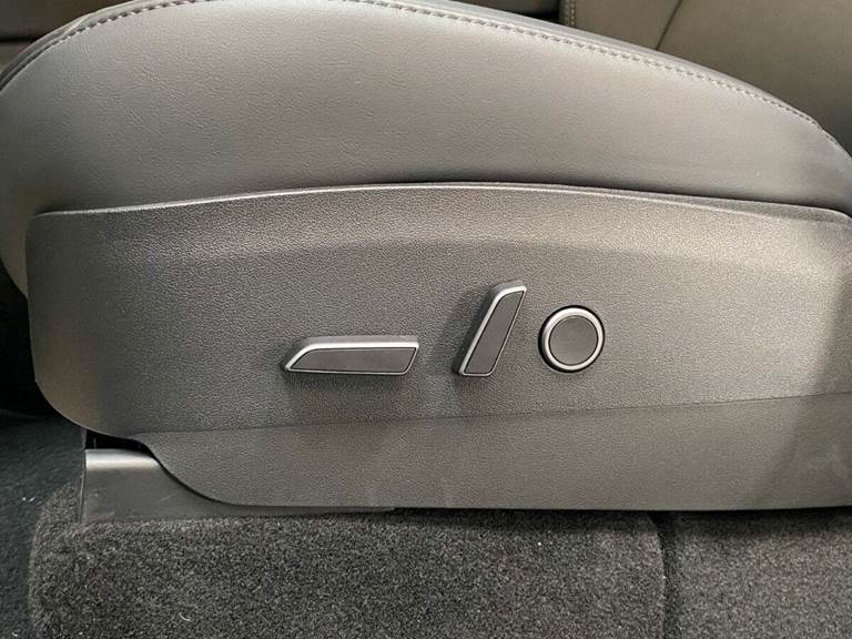 Tesla Model Y Long Range RWD