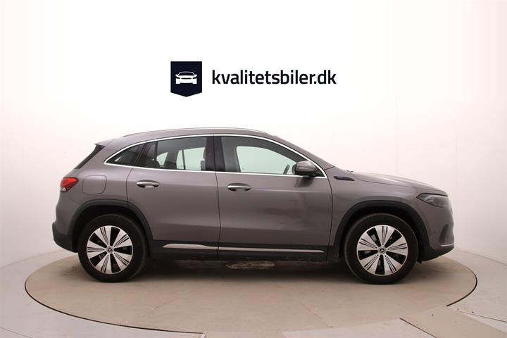 Grå Mercedes EQA250 fra 2021