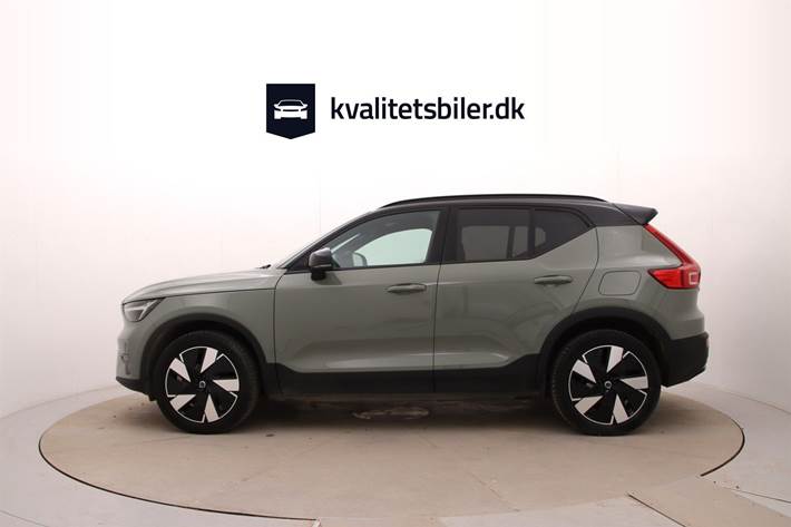 Grøn Volvo XC40 fra 2024
