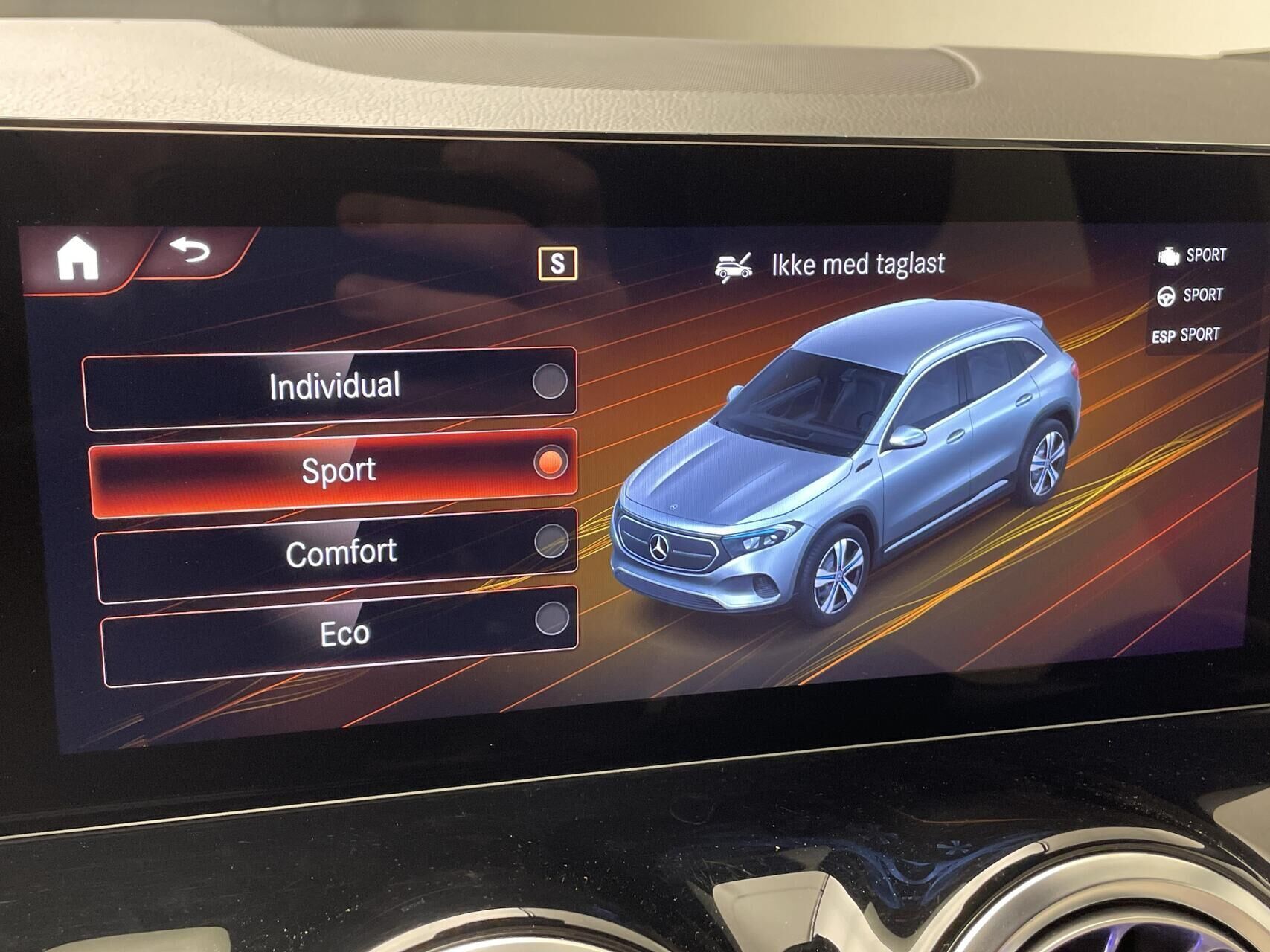 Hvid Mercedes EQA 250 fra 2023