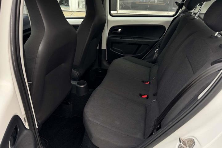 Hvid VW UP! fra 2017
