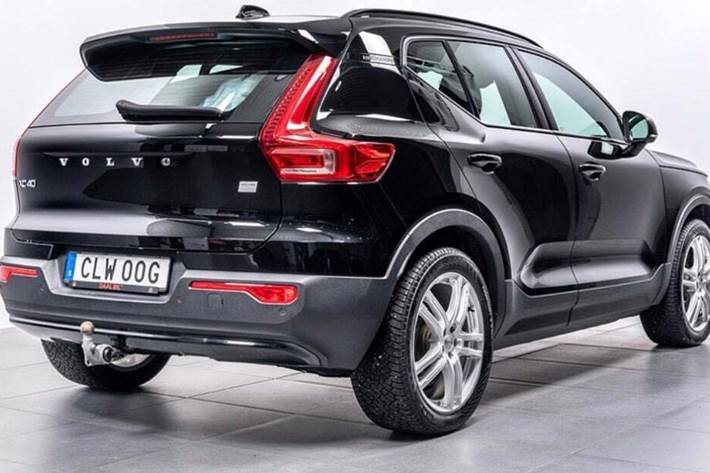 Sort Volvo XC40 fra 2023