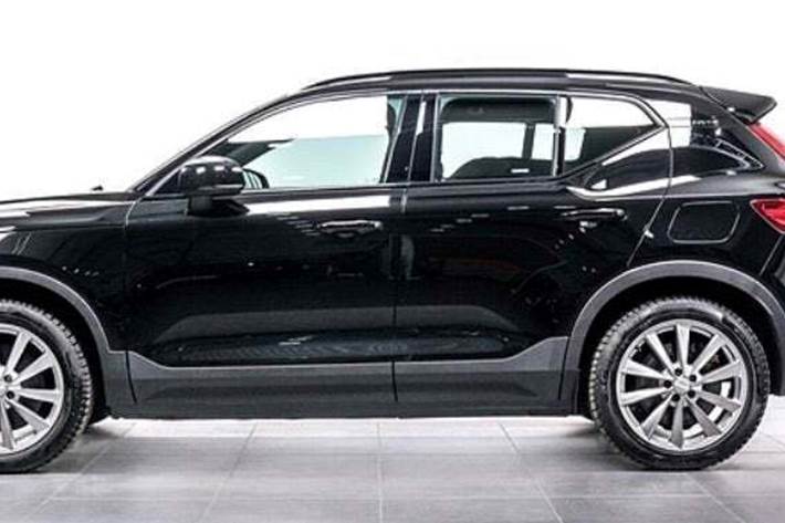 Sort Volvo XC40 fra 2023