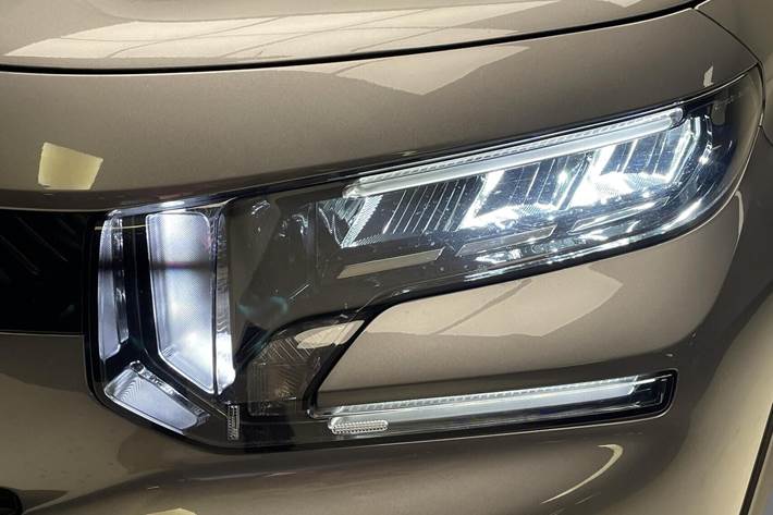 Grå Citroën ë-C3 fra 2025