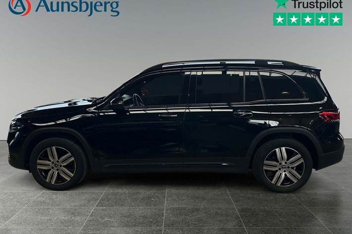 Sort Mercedes EQB250 fra 2022