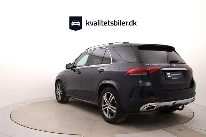 Blå Mercedes GLE350 de fra 2021