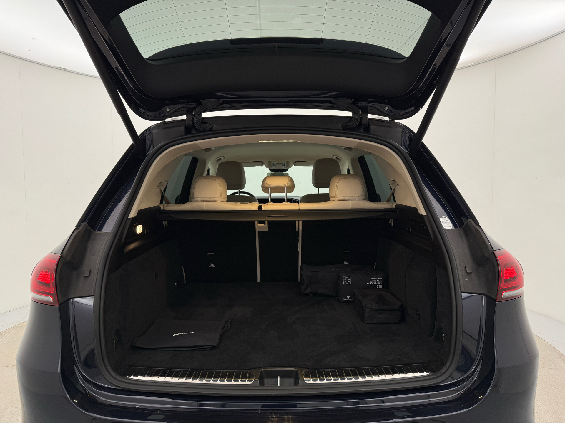 Blå Mercedes GLE350 de fra 2021