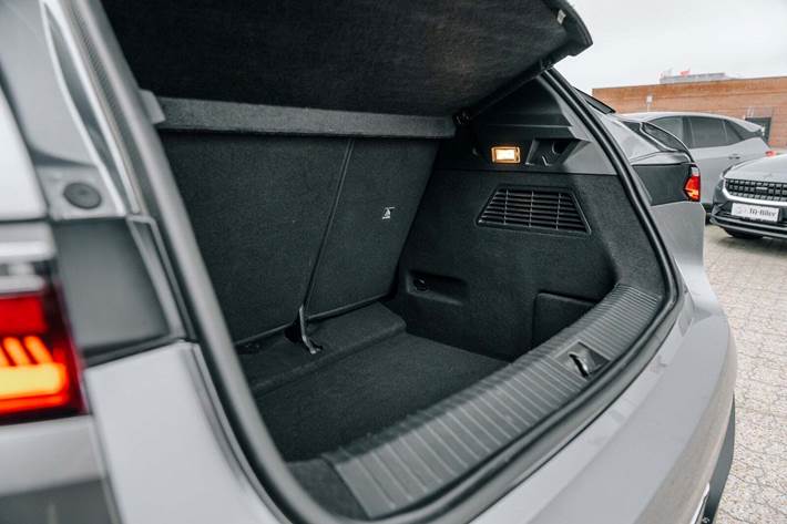 Grå Renault Megane E-Tech fra 2023