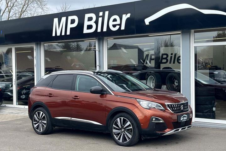 Orange Peugeot 3008 fra 2016 set udefra