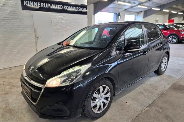 Sort Peugeot 208 fra 2016