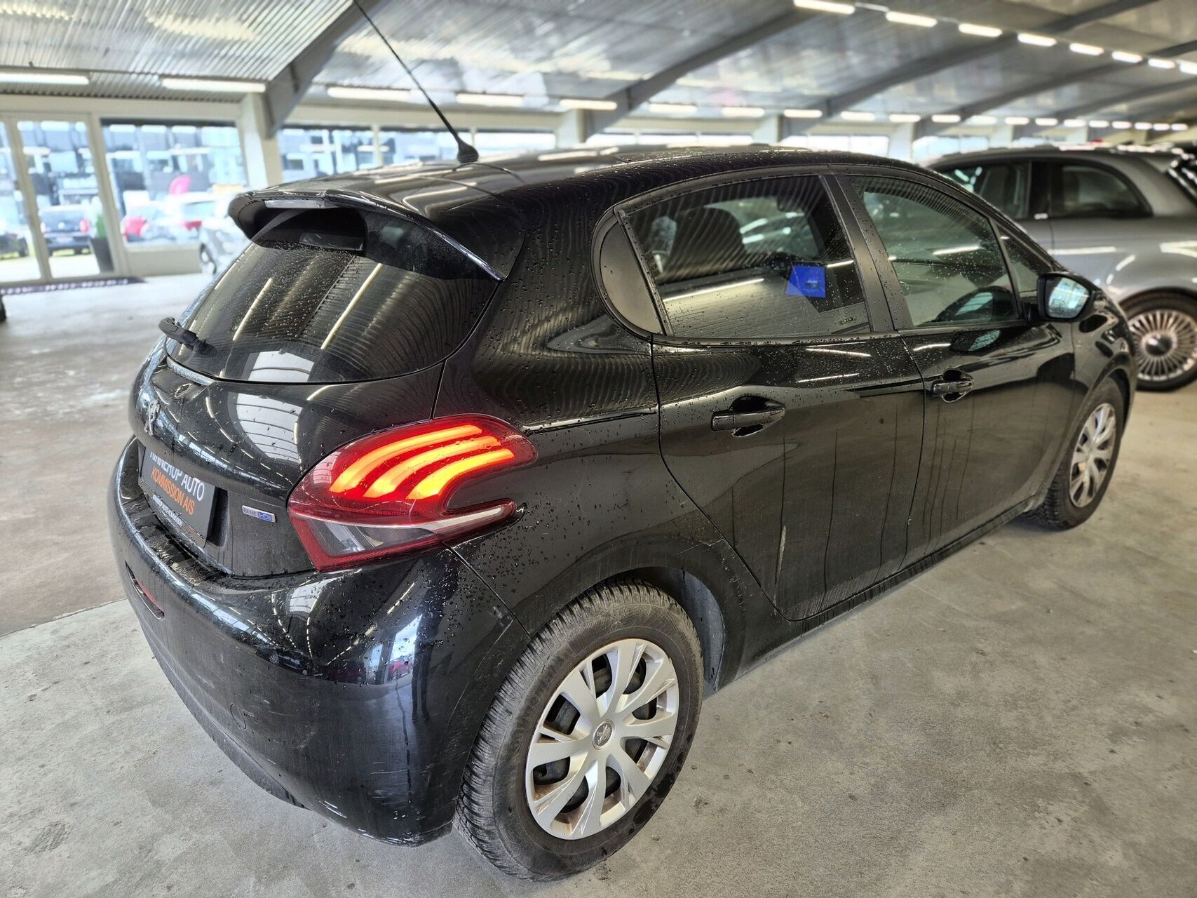 Peugeot 208 1,5 BlueHDi Selection Sky 100HK 5d